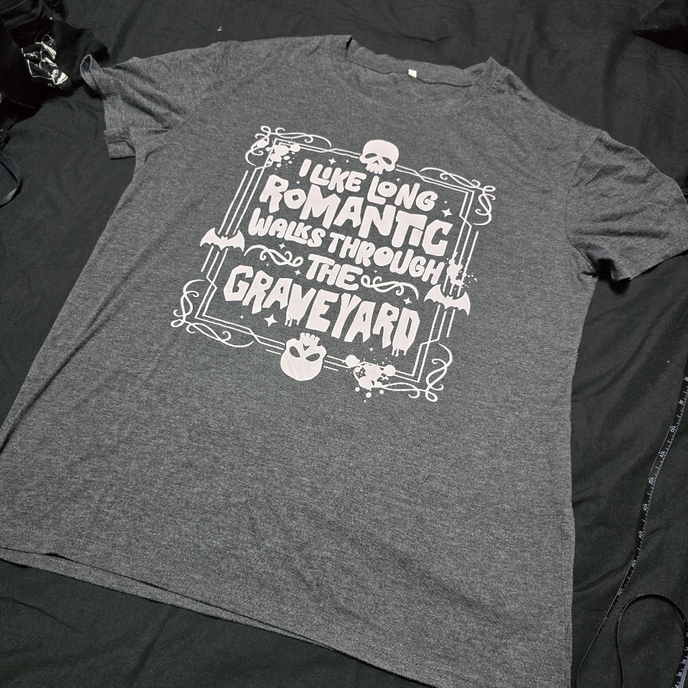Gray Graveyard Graphic Lounge Tee, Med